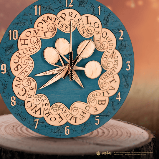 WEASLEY FAMILY™ ROUND 3D WOOD CLOCK - ZeWood